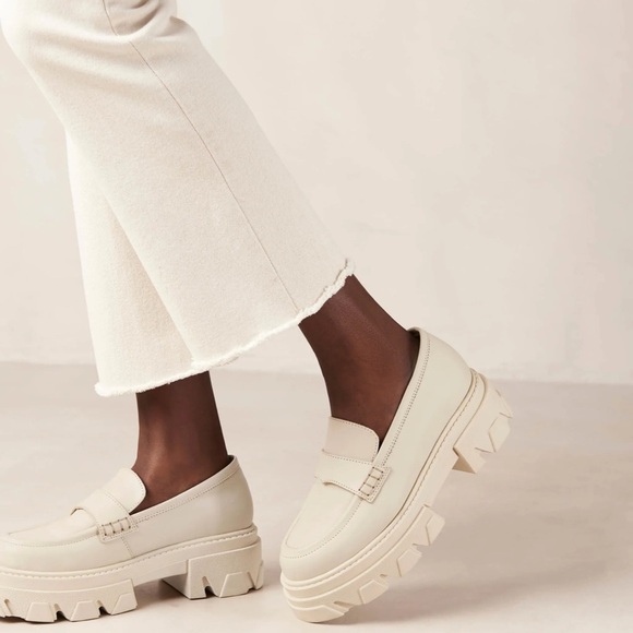 ALOHAS- WHITE CREAM LEATHER CHUNKY LOAFERS - 38 
Beige - Picture 4 of 8